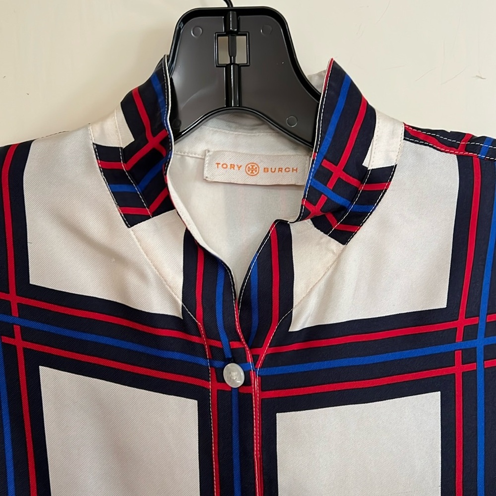 Tory Burch 100% Silk: Loose fitting/Elegant/Comfortable button down shirt dress